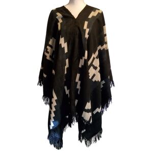 Black and White Geometric Poncho